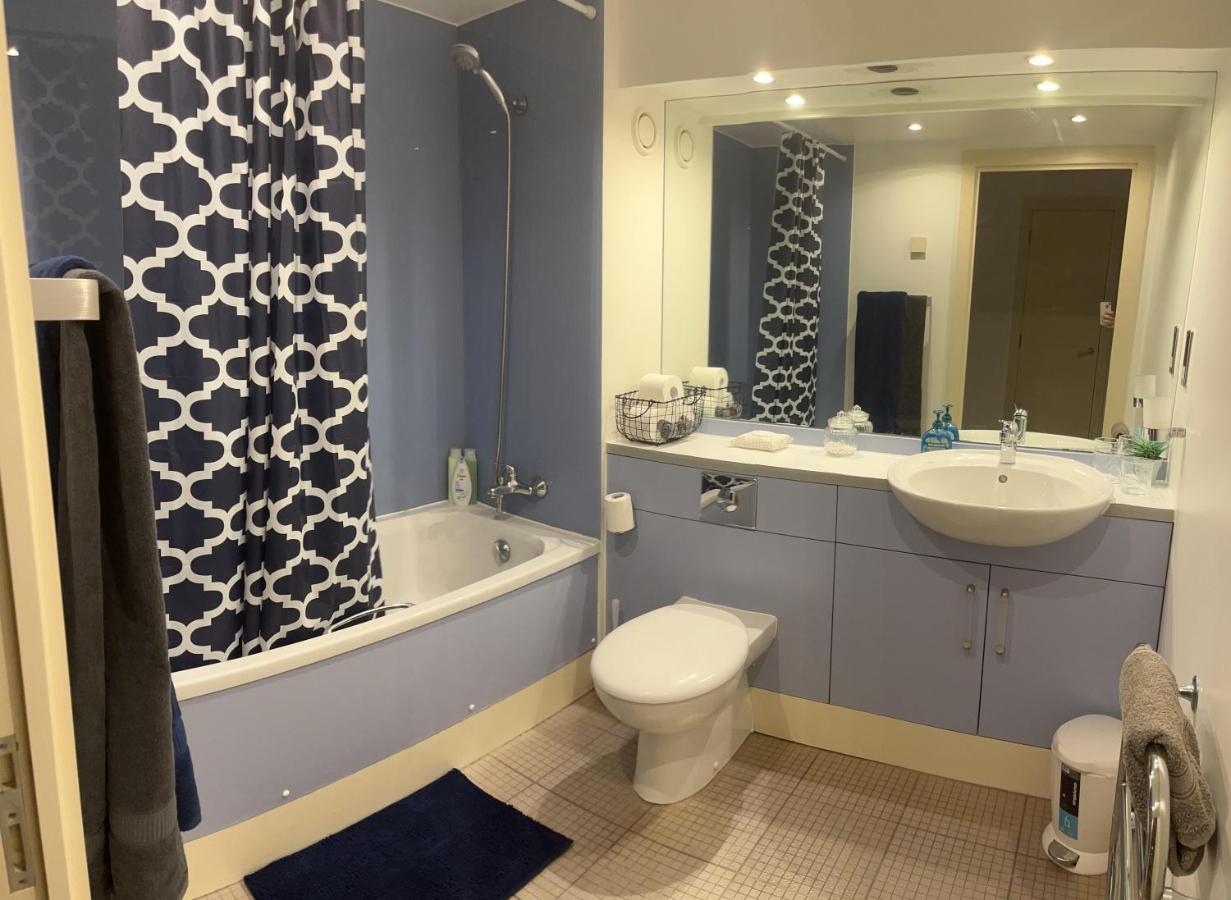 Large Room And Private Bathroom Λονδίνο Εξωτερικό φωτογραφία
