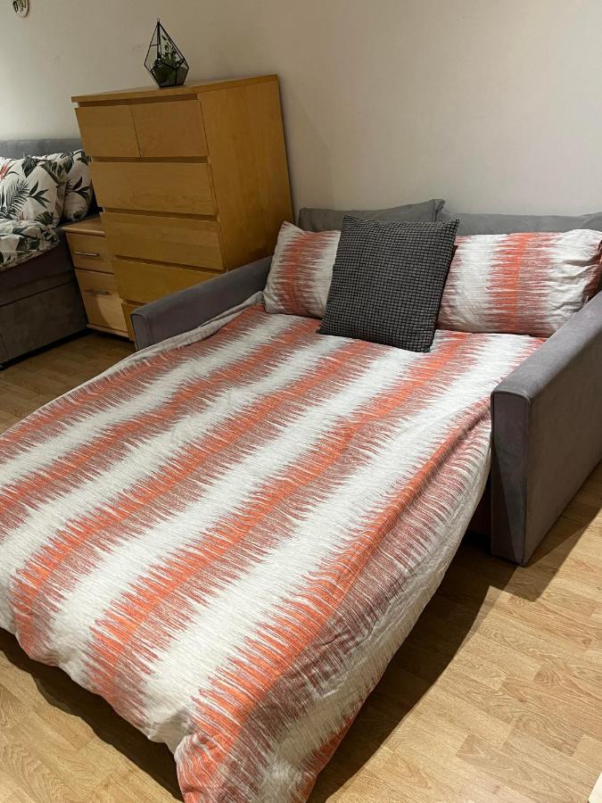 Large Room And Private Bathroom Λονδίνο Εξωτερικό φωτογραφία